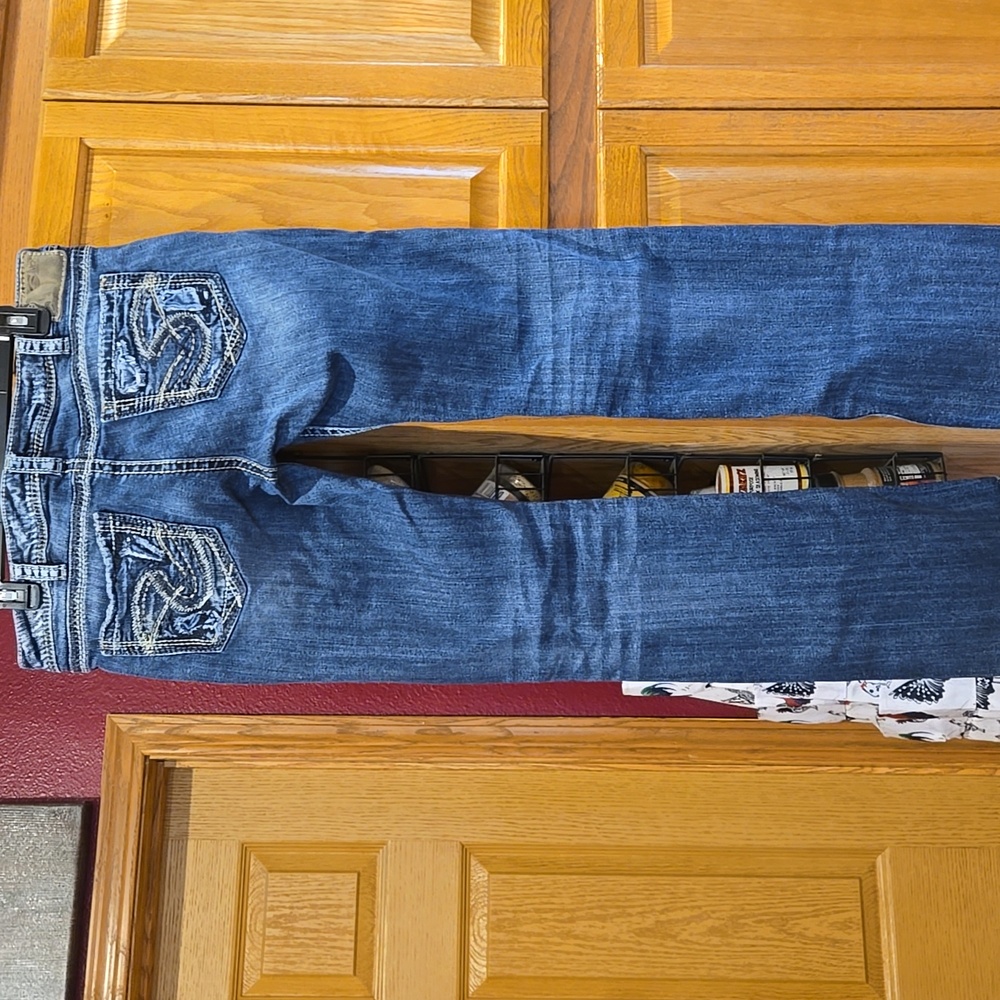 Silver Jeans - Picture 5 of 11